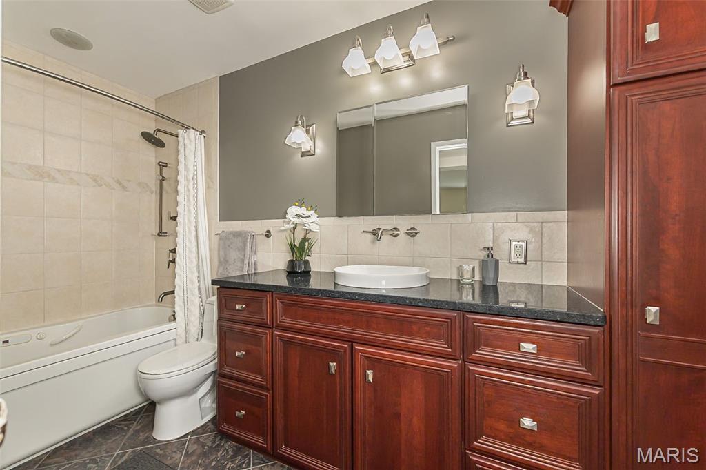 Westglen Village 1 - Residential