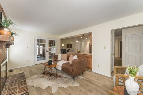 Tiny photo for 716 Reinke Road, Ballwin, MO 63021 (MLS # 26029589)