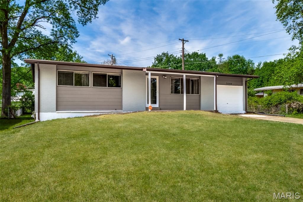 Photo of 10269 Dacey Drive, Dellwood, MO 63136 (MLS # 26024750)