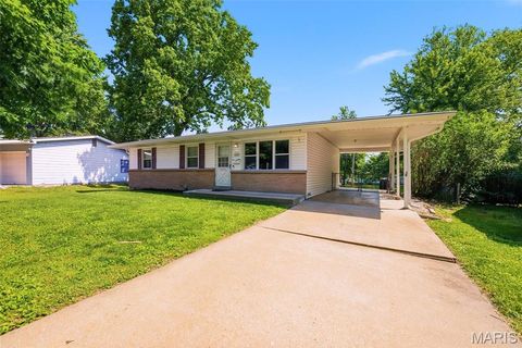 Tiny photo for 709 Riderwood Drive, Hazelwood, MO 63042 (MLS # 26030353)