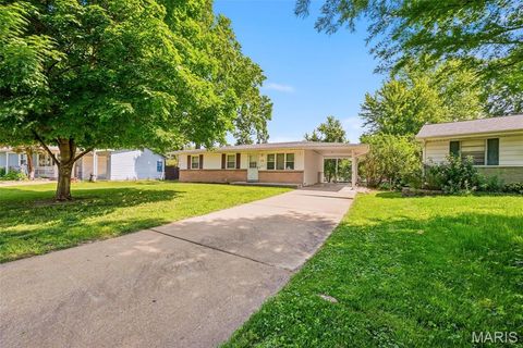 Tiny photo for 709 Riderwood Drive, Hazelwood, MO 63042 (MLS # 26030353)