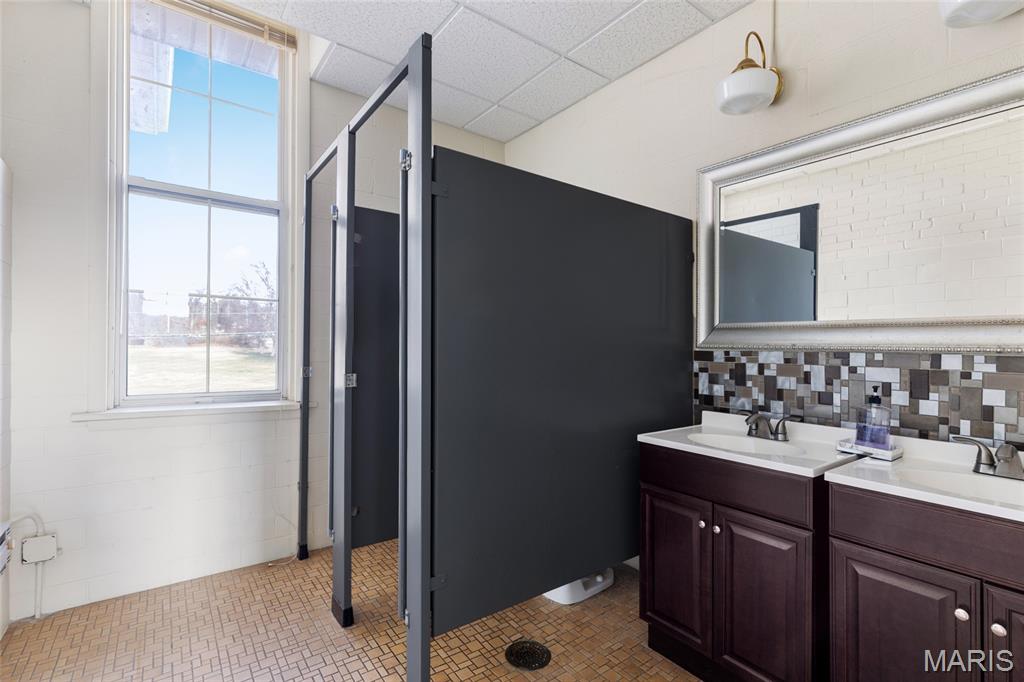 Bartolds Add To Manchester - Commercial Sale