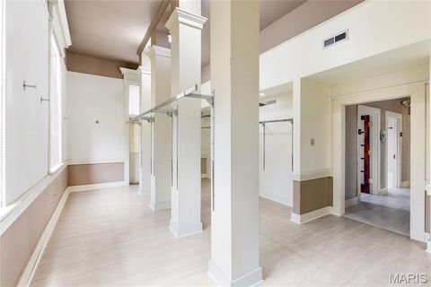 Tiny photo for 120 Henry Avenue, Ballwin, MO 63011 (MLS # 25075156)