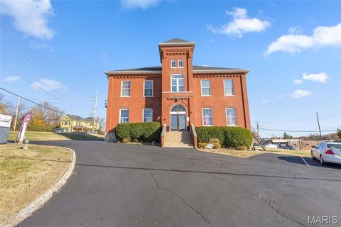 120 Henry Avenue Ballwin MO 63011