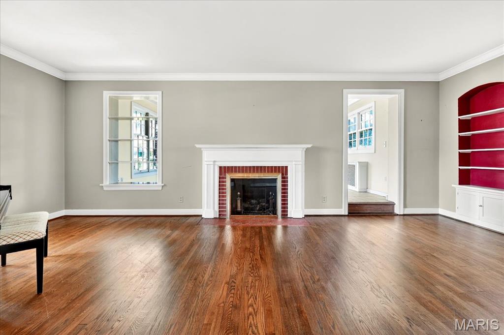 Warson Woods, Missouri 63122, United States, 4 Bedrooms Bedrooms, ,3 BathroomsBathrooms,Residential,Pending,211795