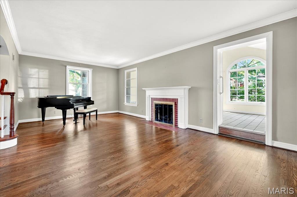 Warson Woods, Missouri 63122, United States, 4 Bedrooms Bedrooms, ,3 BathroomsBathrooms,Residential,Pending,211795