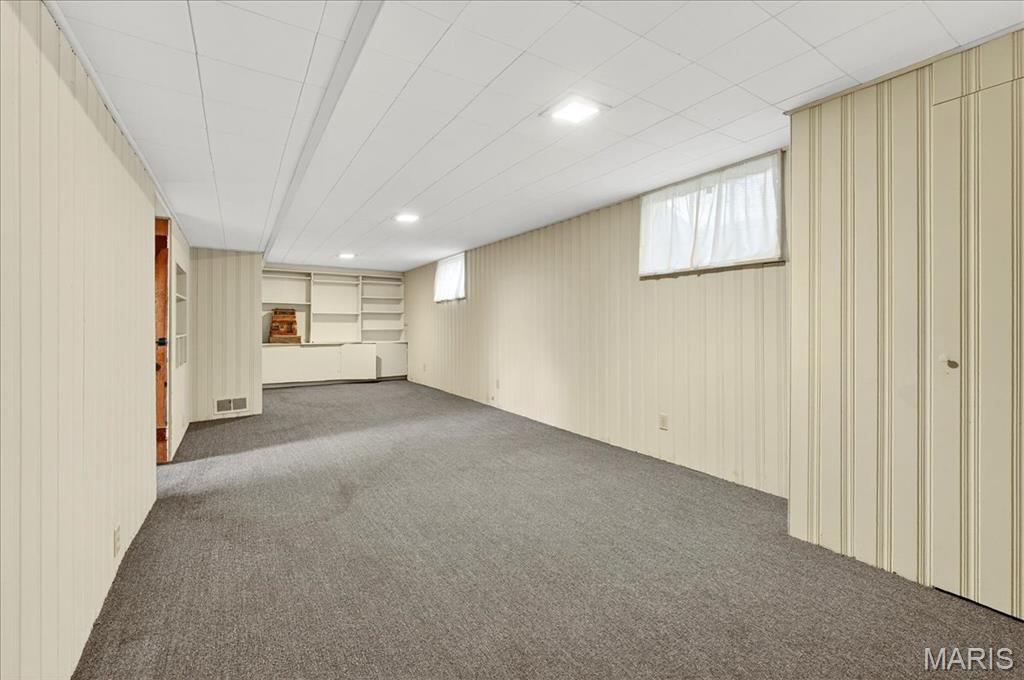 Warson Woods, Missouri 63122, United States, 4 Bedrooms Bedrooms, ,3 BathroomsBathrooms,Residential,Pending,211795