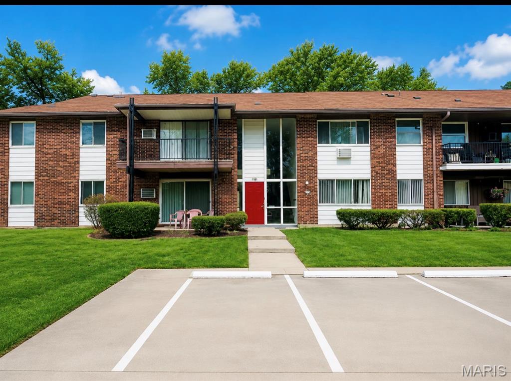 Hazelcrest Three Condo - Residential