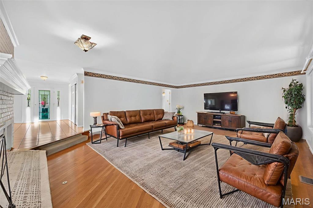 605 Aspen Ridge Court