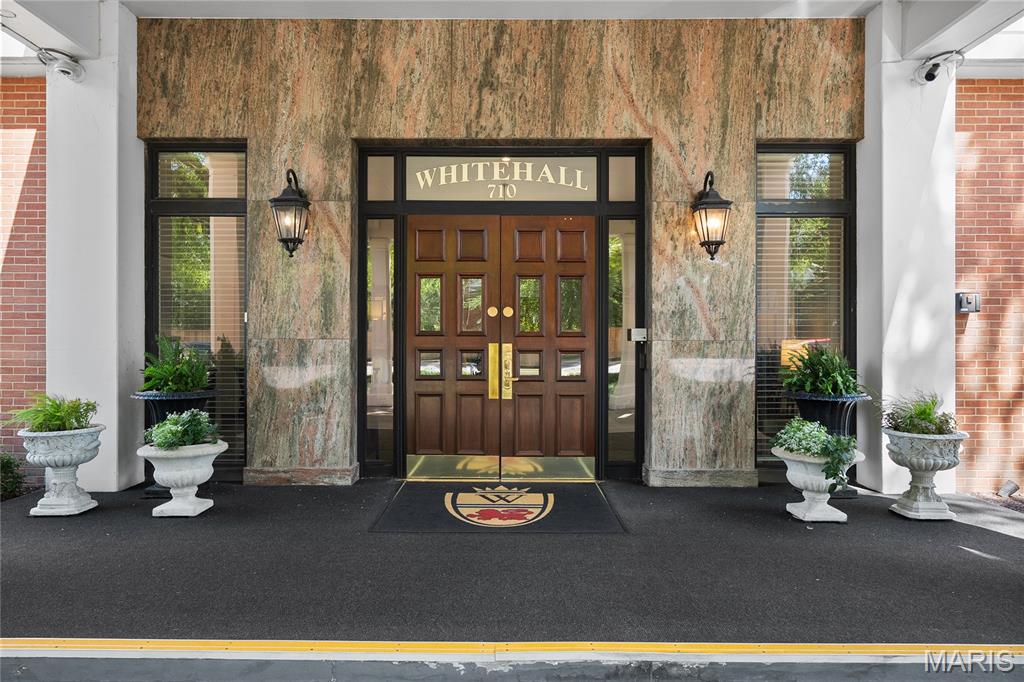 710 S Hanley Road 10B