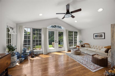 Tiny photo for 2 Middlebrook Lane, Creve Coeur, MO 63141 (MLS # 26049215)