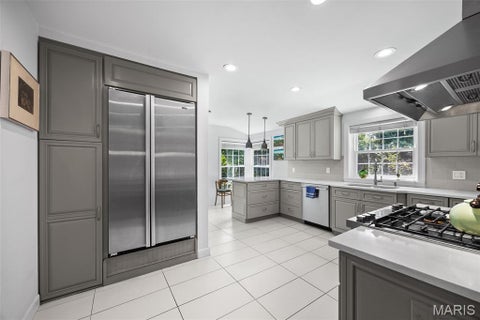 Tiny photo for 2 Middlebrook Lane, Creve Coeur, MO 63141 (MLS # 26049215)