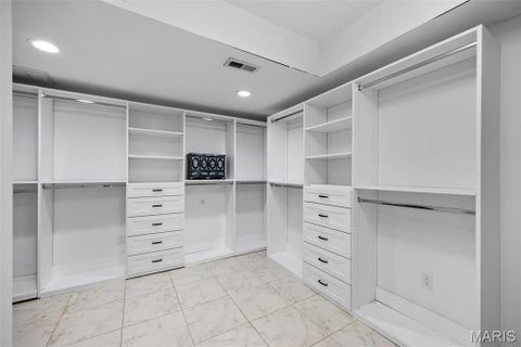 Tiny photo for 2 Middlebrook Lane, Creve Coeur, MO 63141 (MLS # 26049215)
