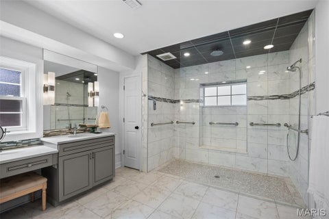 Tiny photo for 2 Middlebrook Lane, Creve Coeur, MO 63141 (MLS # 26049215)