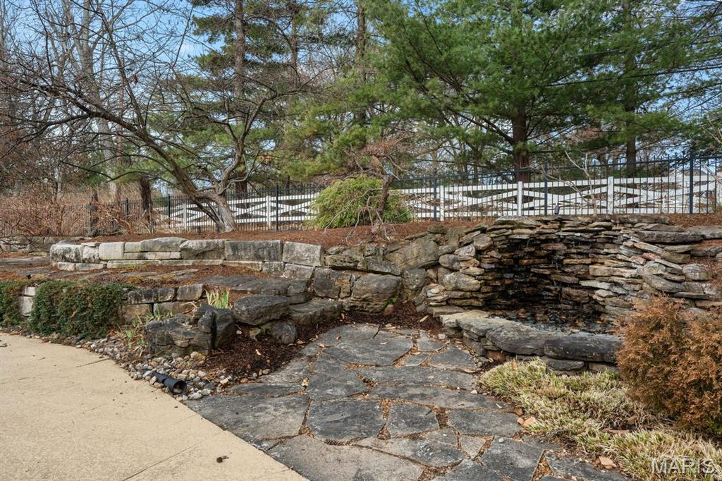 Frontenac Woods 1 - Residential