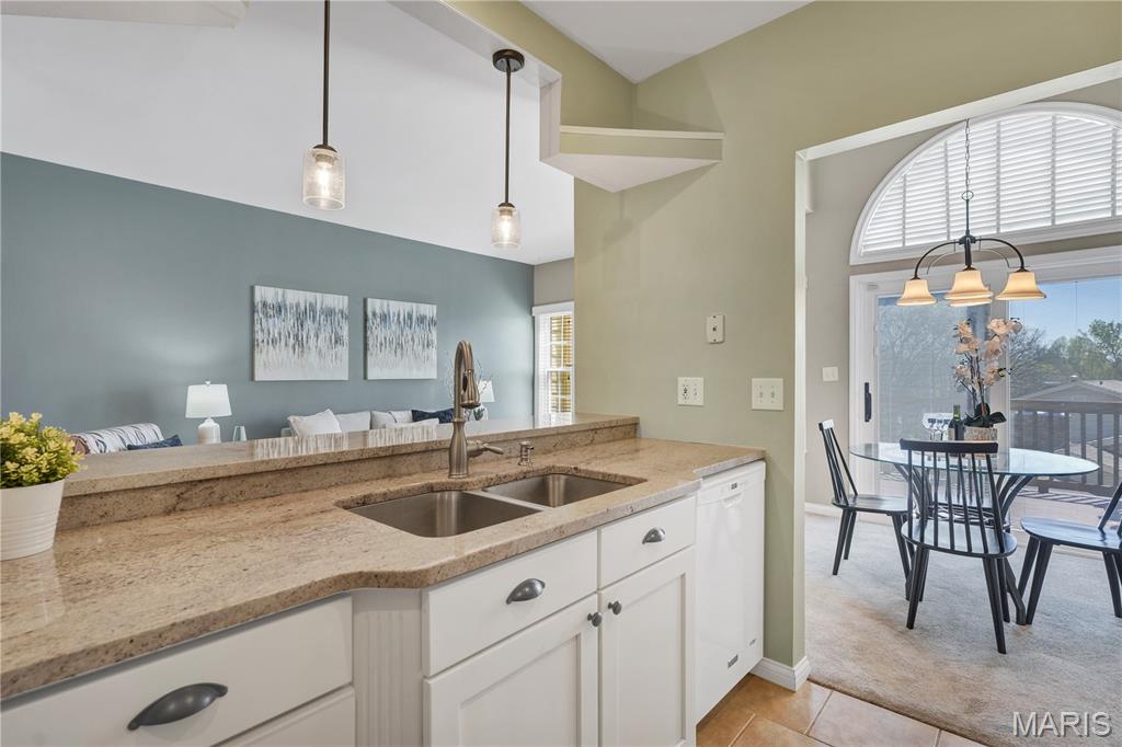 Autumn Lakes Condo - Residential