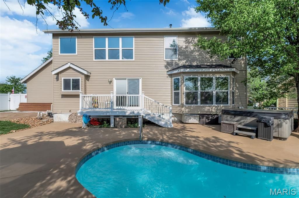 Photo of 147 Foxtail Drive, St Charles, MO 63303 (MLS # 26017817)