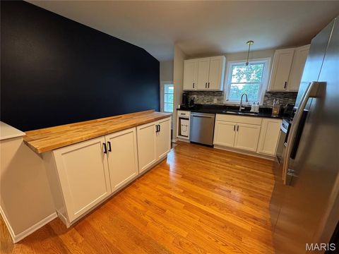 Tiny photo for 308 Twinview Terrace, Ballwin, MO 63011 (MLS # 26041805)