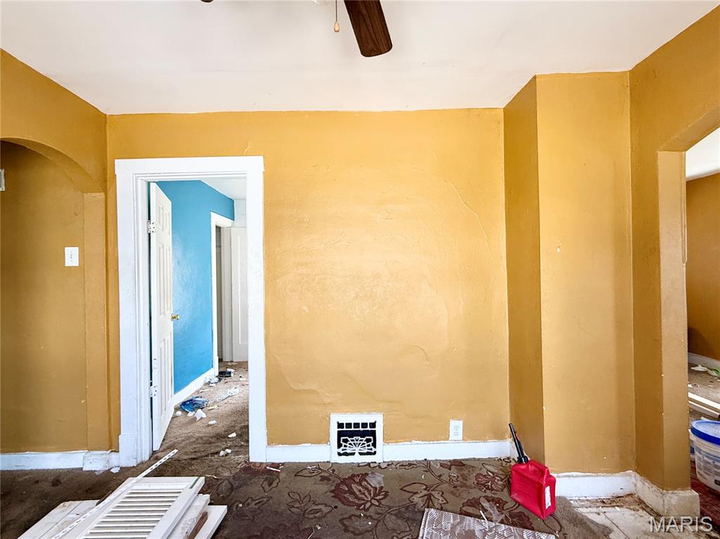 West Walnut Manor - Residential