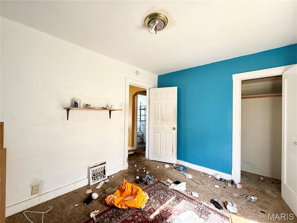 West Walnut Manor - Residential