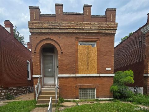 Photo of 3451 Itaska Street, St Louis, MO 63111 (MLS # 26043402)
