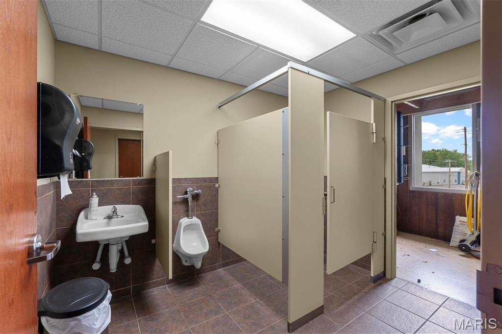 NA - Commercial Sale