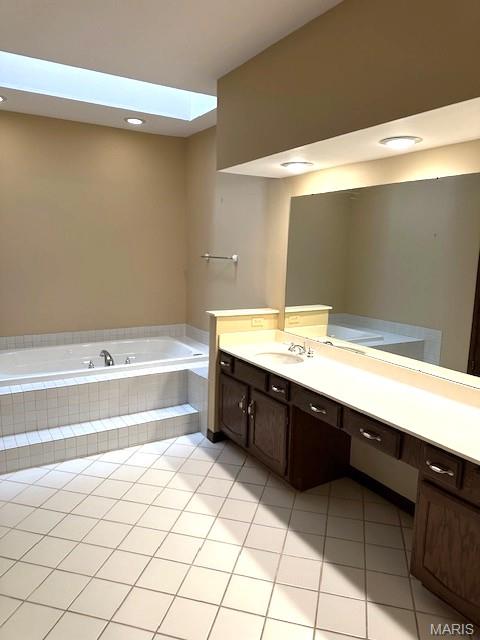 Town And Country, Missouri 63017, United States, 4 Bedrooms Bedrooms, ,3 BathroomsBathrooms,Residential,Active,156763