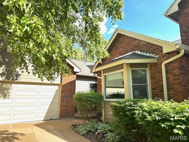 Town And Country, Missouri 63017, United States, 4 Bedrooms Bedrooms, ,3 BathroomsBathrooms,Residential,Active,156763