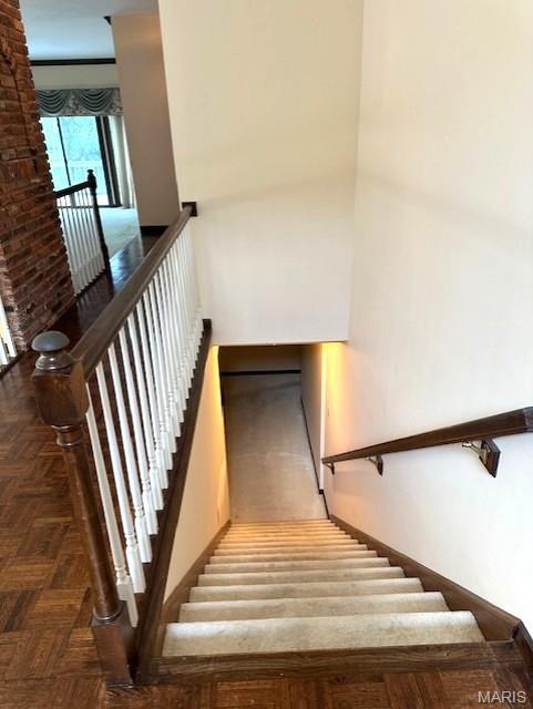 Town And Country, Missouri 63017, United States, 4 Bedrooms Bedrooms, ,3 BathroomsBathrooms,Residential,Active,156763