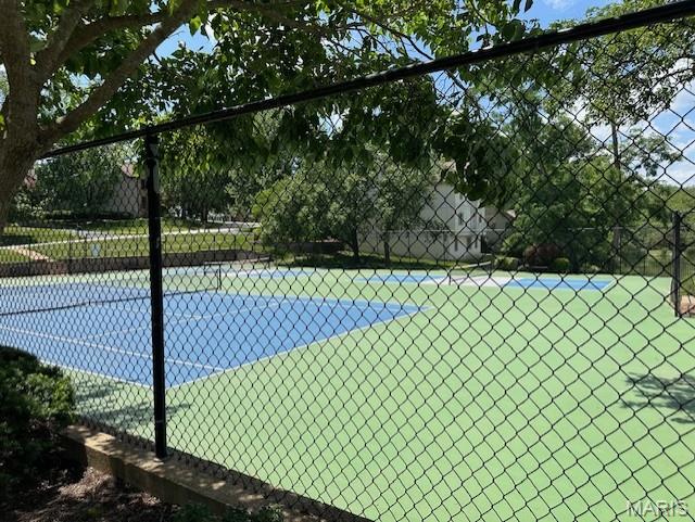 Town And Country, Missouri 63017, United States, 4 Bedrooms Bedrooms, ,3 BathroomsBathrooms,Residential,Active,156763