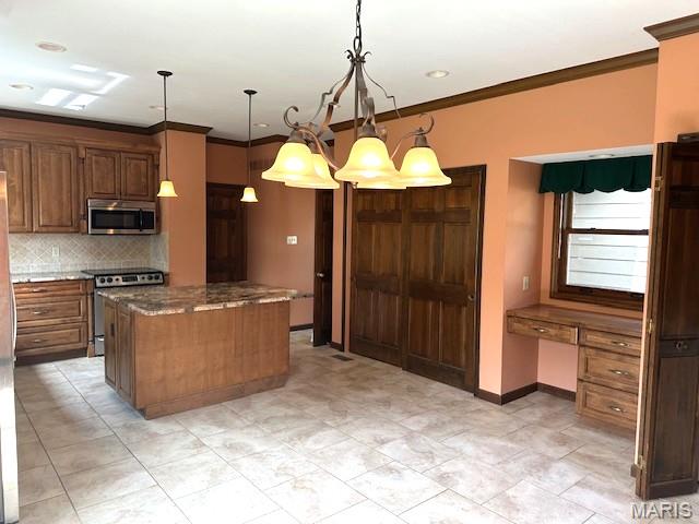 Town And Country, Missouri 63017, United States, 4 Bedrooms Bedrooms, ,3 BathroomsBathrooms,Residential,Active,156763