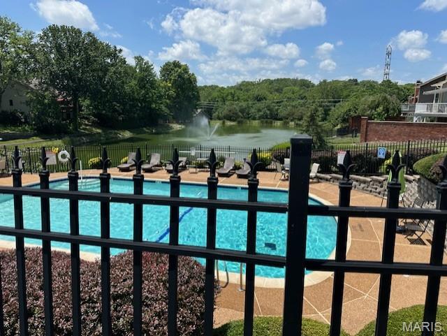 Town And Country, Missouri 63017, United States, 4 Bedrooms Bedrooms, ,3 BathroomsBathrooms,Residential,Active,156763