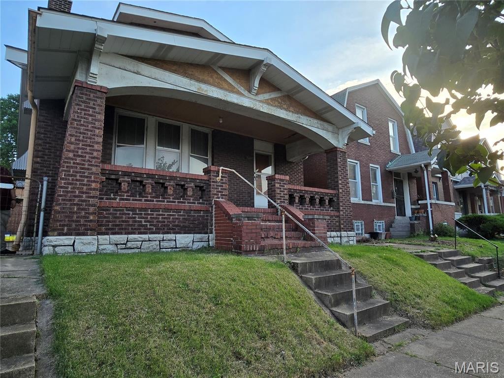 Photo of 3648 Meramec Street, St Louis, MO 63116 (MLS # 26067521)