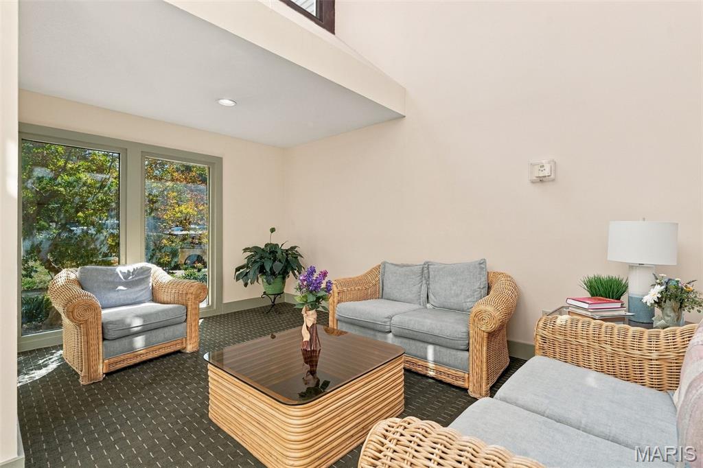 1010 Thoreau Court 207