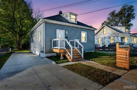 136 W Etta Avenue St Louis MO 63125