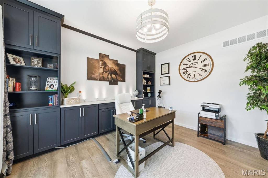 Oakleigh Park - Residential