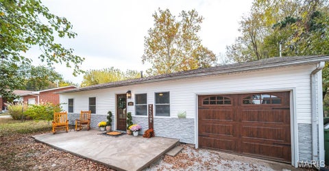 Photo of 105 Poe Drive, Rolla, MO 65401 (MLS # 26069104)
