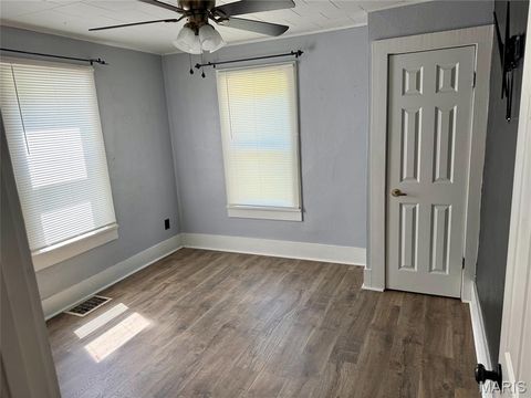 Tiny photo for 407 N High Street, Bowling Green, MO 63334 (MLS # 25060252)