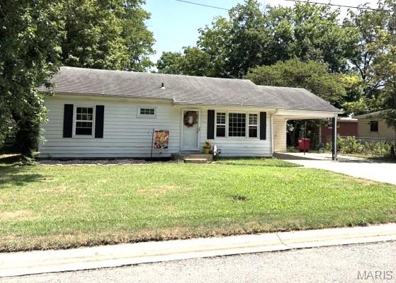 Photo of 316 Marian Avenue, Sikeston, MO 63801 (MLS # 26052602)