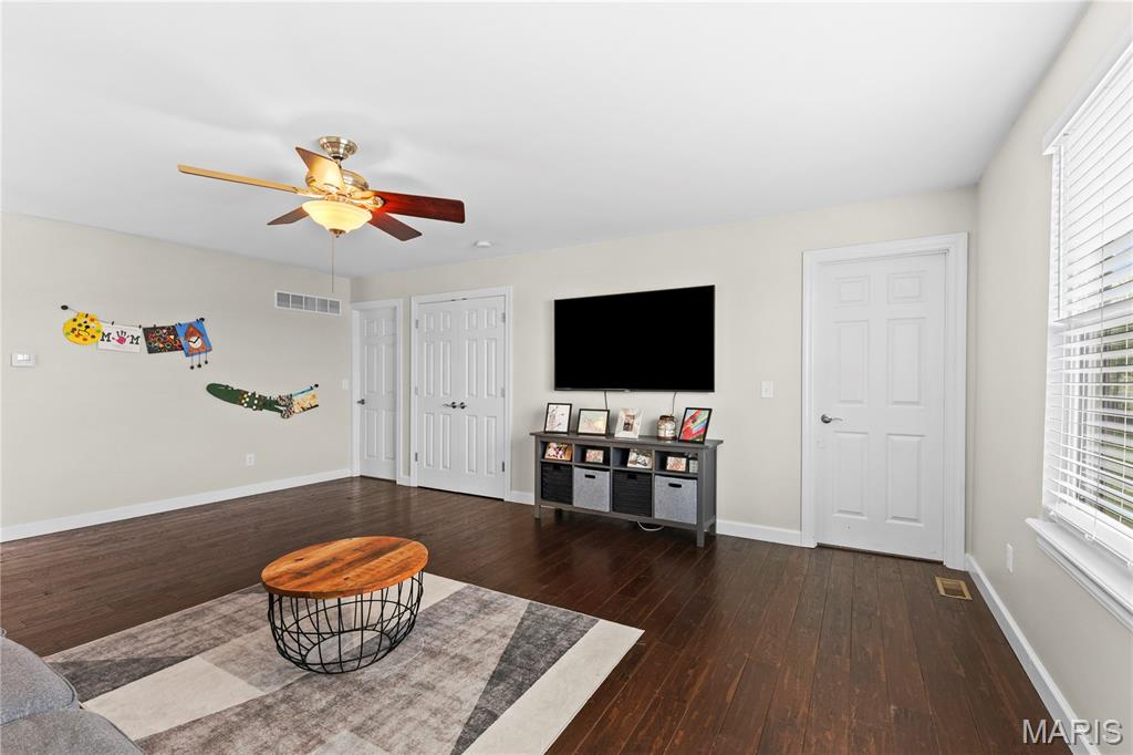 Strawberry Rdg 01 - Residential