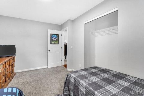 Tiny photo for 22 S 12th Street, Bowling Green, MO 63334 (MLS # 25067904)