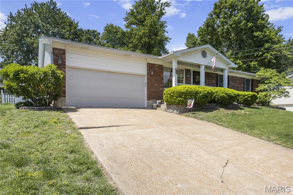 5627 Wieland Drive - Photo 2