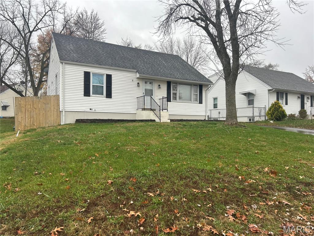 St Louis, Missouri 63123, United States, 4 Bedrooms Bedrooms, ,2 BathroomsBathrooms,Residential,Pending,249682