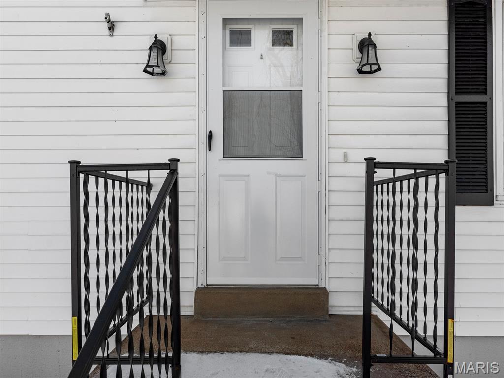 St Louis, Missouri 63123, United States, 4 Bedrooms Bedrooms, ,2 BathroomsBathrooms,Residential,Pending,249682