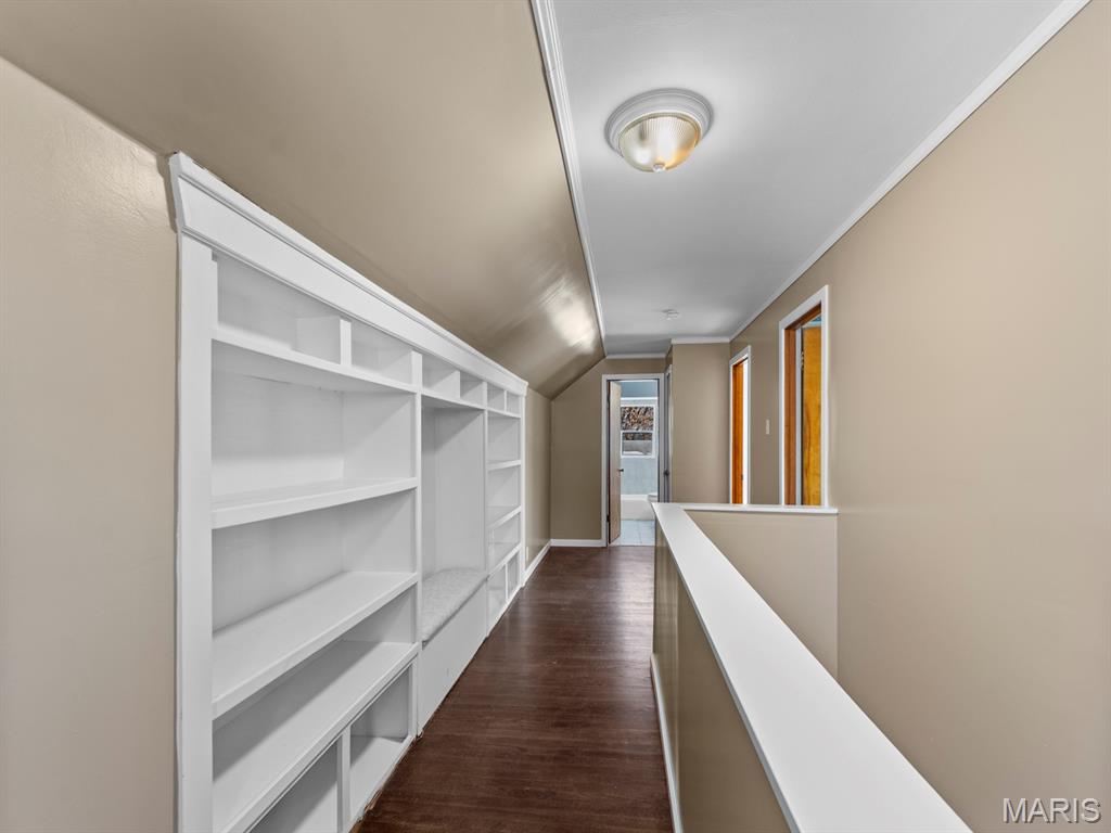 St Louis, Missouri 63123, United States, 4 Bedrooms Bedrooms, ,2 BathroomsBathrooms,Residential,Pending,249682