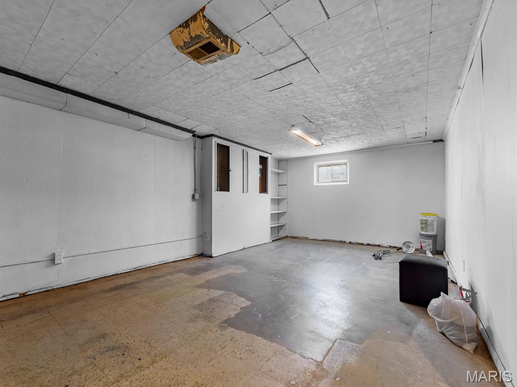 St Louis, Missouri 63123, United States, 4 Bedrooms Bedrooms, ,2 BathroomsBathrooms,Residential,Pending,249682