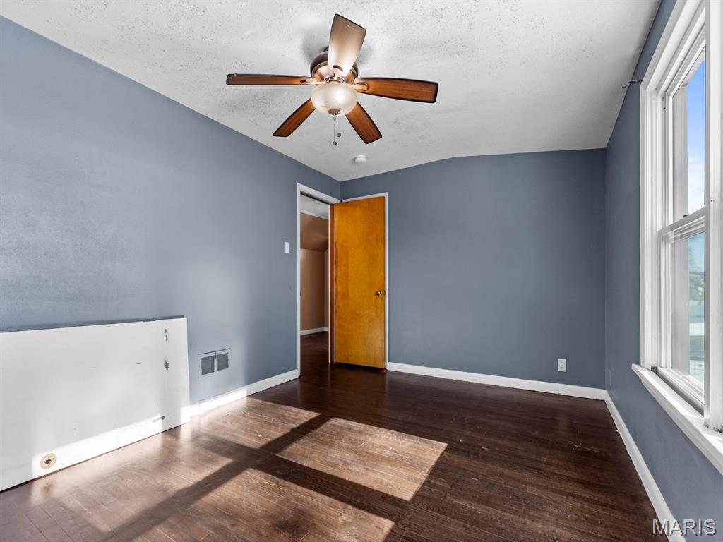 St Louis, Missouri 63123, United States, 4 Bedrooms Bedrooms, ,2 BathroomsBathrooms,Residential,Pending,249682