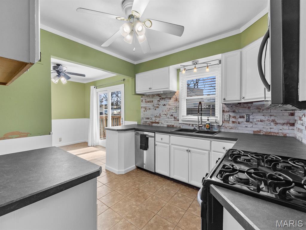 St Louis, Missouri 63123, United States, 4 Bedrooms Bedrooms, ,2 BathroomsBathrooms,Residential,Pending,249682