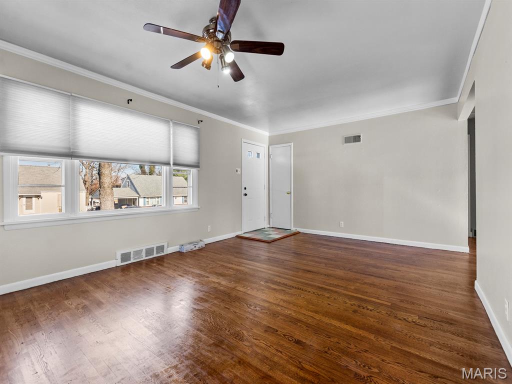 St Louis, Missouri 63123, United States, 4 Bedrooms Bedrooms, ,2 BathroomsBathrooms,Residential,Pending,249682