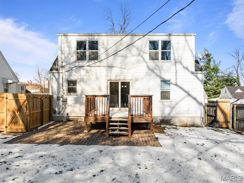 St Louis, Missouri 63123, United States, 4 Bedrooms Bedrooms, ,2 BathroomsBathrooms,Residential,Pending,249682